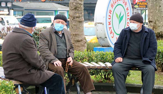 En çok vaka görülen iller arasındaki Rize'de 'çay sohbetleri' yasaklandı