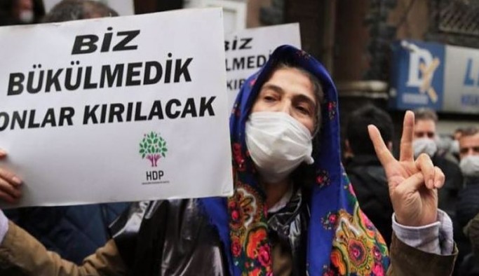 HDP’lilerin bilgilerini paylaşan noter hakkında suç duyurusu