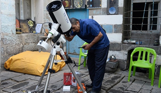 NASA'dan teşekkür mektubu alan 'Diyarbakır'ın astronomu' hayatını kaybetti