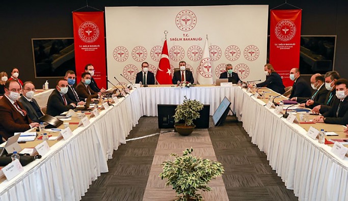 Bakan Koca: İstanbul'da polikliniklerde hasta sayısı artıyor