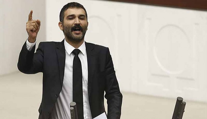 Barış Atay'dan bakanlara tepki: İnsanlar neden cenazelerini 3-5 kişi ile kaldırıyor?