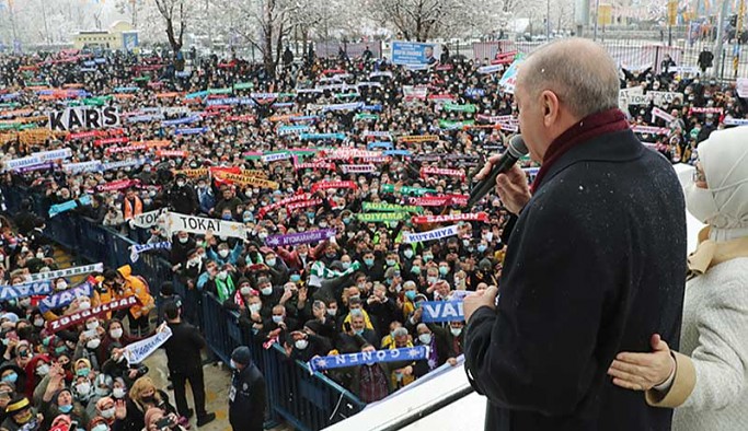 Cumhurbaşkanı Erdoğan yeniden AKP Genel Başkanı seçildi