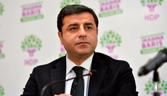Demirtaş'a 'Cumhurbaşkanına hakaret' iddiasıyla 3 yıl 6 ay hapis cezası verildi