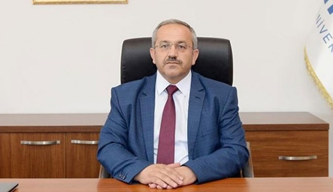 'Ensarcı' rektör yardımcısı 4 fakülteye dekan oldu