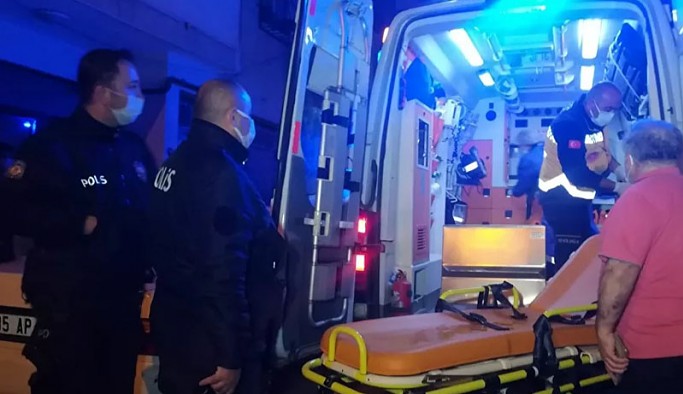 Eşiyle tartışıp 5. kattan atlayan kadını alt komşuları tuttu