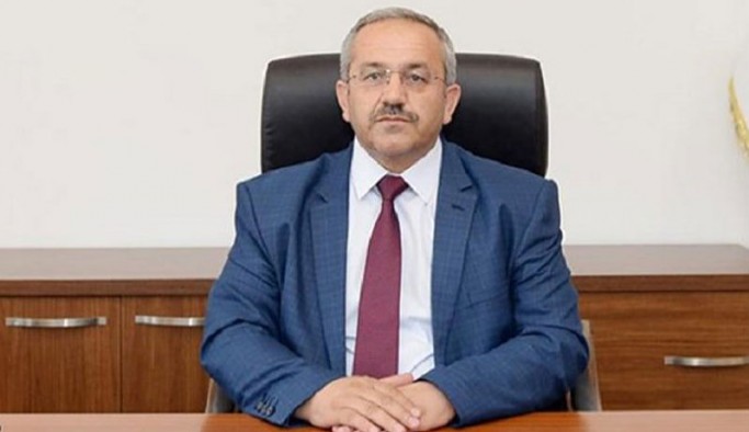 İlahiyat profesörü, Mimarlık Fakültesi’ne dekan oldu