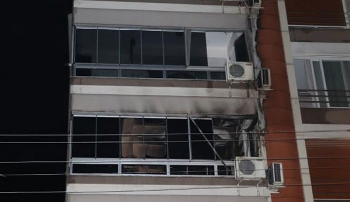 İzmir'de yangın: CHP'li belediye başkanı hastaneye kaldırıldı