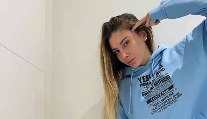 Şeyma Subaşı, 'erkek arkadaşımın malıyım' yazılı tişörtle poz verdi