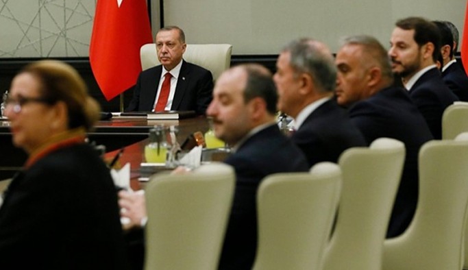 AKP'ye yakın kaynaklar: 5 bakanın daha koltuğu değişecek