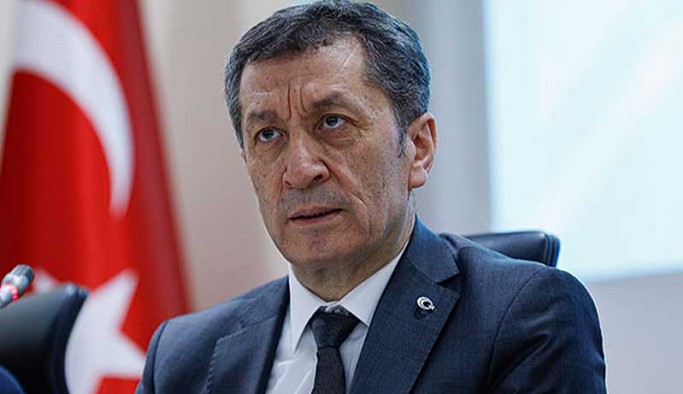 Bakan Selçuk: 425 bin 430 çalışma arkadaşımız aşı randevusuna dahil edilmiştir