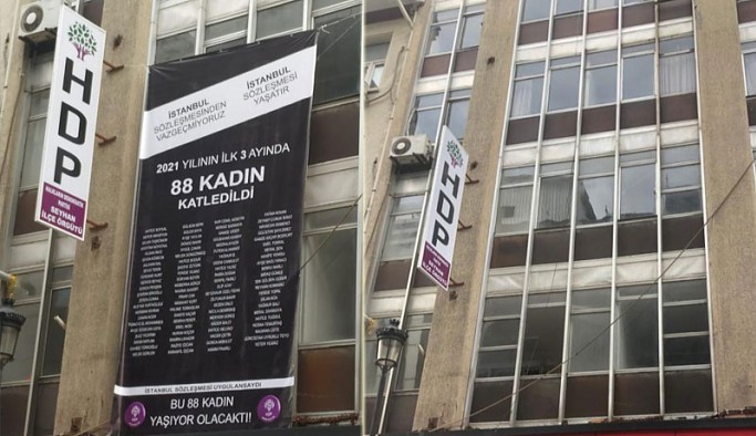 İstanbul Sözleşmesi ve kadın cinayetleri pankartına da 'yasak'