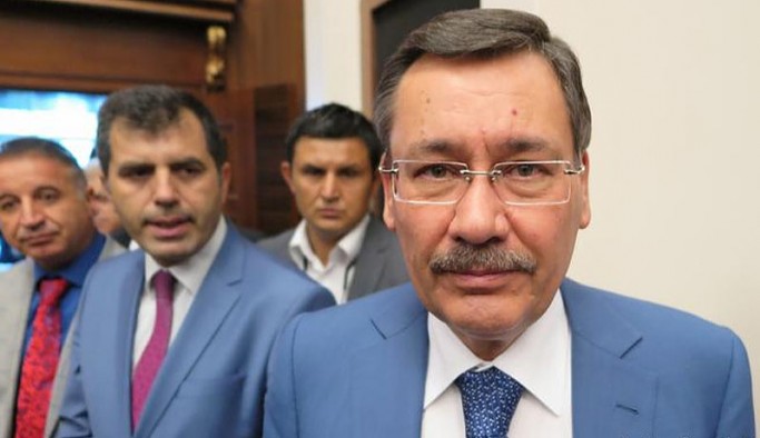 Melih Gökçek, Dubai’de inşaat şirketi kurmuş