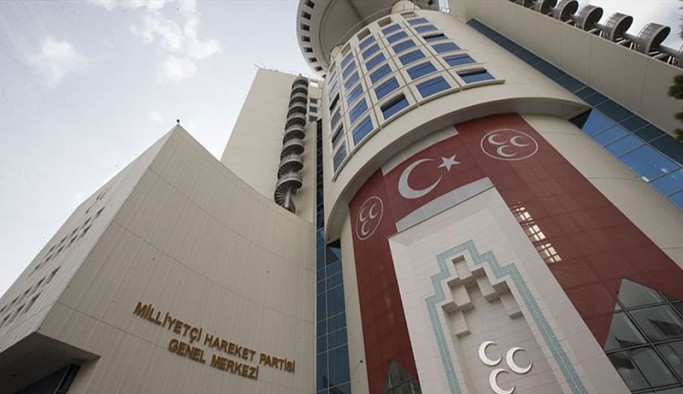 MHP'den kendi belediyelerine 'hizmet damgalı pasaport' uyarısı