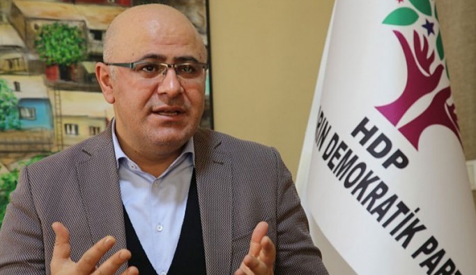 Özsoy: Kürt meselesinde siyaseten iki kelime edemeyenler, dağı taşı bombalayarak süreç yürütmeye çalışıyorlar