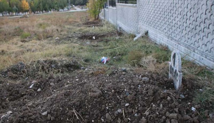 Siirt'te kimliği belirsiz 200 cenaze için komisyon kurulması çağrısı