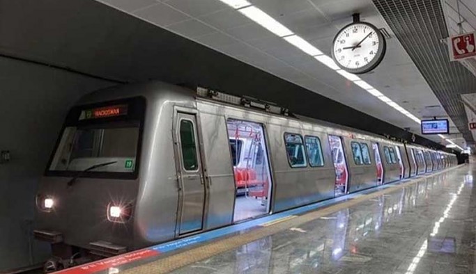 Metroda intihar girişimi: Taksim istasyonu kapatıldı