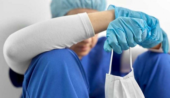 SES'ten Hemşireler Günü açıklaması: Covid-19 meslek hastalığı kabul edilsin