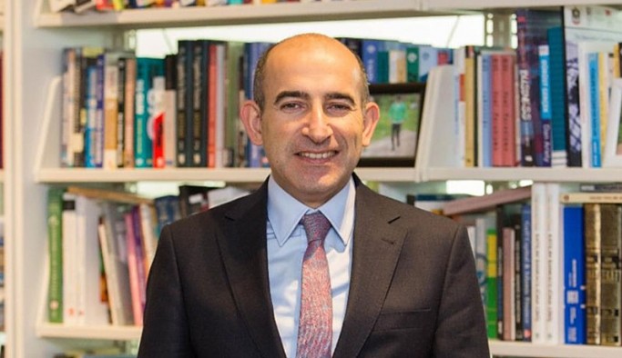 'Boğaziçi'nde 8 yıl ders verdim' diyen Melih Bulu'yu üniversite kayıtları yalanladı