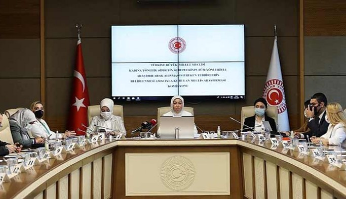 CHP, TBMM'deki 'Kadın Komisyonu’ndan resmen çekildi