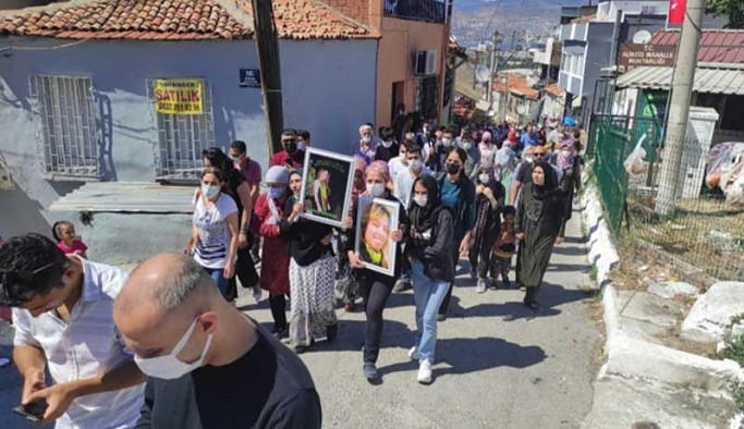 Deniz Poyraz, ailesi, yoldaşları ve yakınları tarafından uğurlanıyor