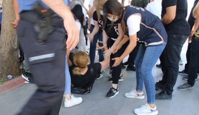Deniz Poyraz'ın katledilmesini protestoya polis müdahalesi: Çok sayıda gözaltı