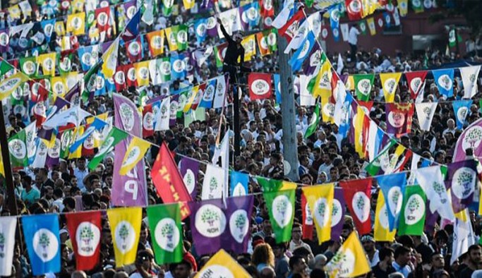 HDP'nin kapatılmasına dair hazırlanan iddianame avukatlara verilmedi: Başsavcının talimatı var