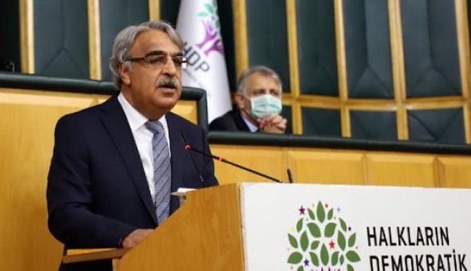'Kendi dönemindeki cinayetler faili meçhul değil, faili apaçık belli, yargılanmıyorlar'