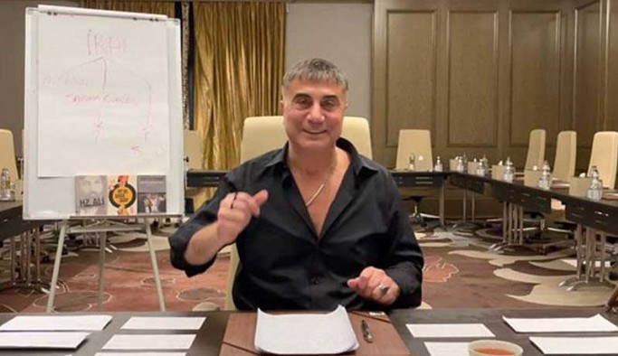 Sedat Peker'den Demirören'e: SOCAR’dan hem PETKİM’den çaldığınız paraları bu hesaplarda mı saklıyorsunuz?