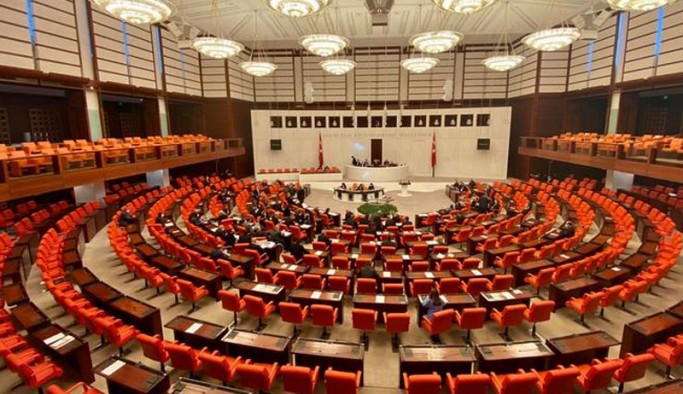 TBMM'deki komisyondan çekilen CHP, gölge komisyon kuracak