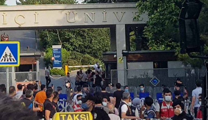 Boğaziçililere polis ve güvenlik müdahalesi