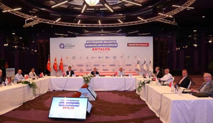 CHP'li belediye başkanları bir araya geldi