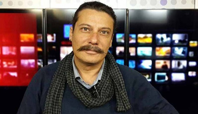 Gazeteci Erk Acarer'e evinde bıçaklı saldırı