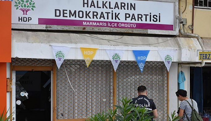Marmaris'te HDP binasına silahlı saldırı