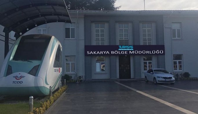 Bakanlığa bağlı şirketin yönetim kurulu üyeleri de çift maaşlı çıktı