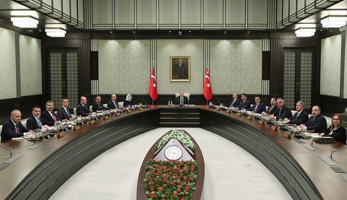 Gitmesine 'kesin' gözüyle bakılan bakanlar
