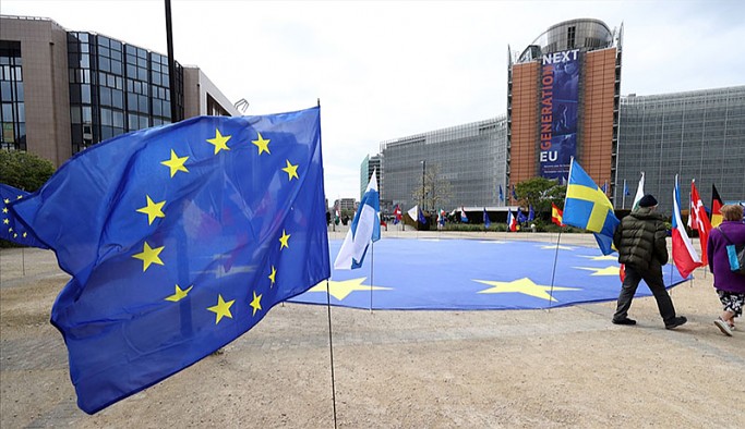 AB Konseyi'nden 14,2 milyar euroluk yardıma onay