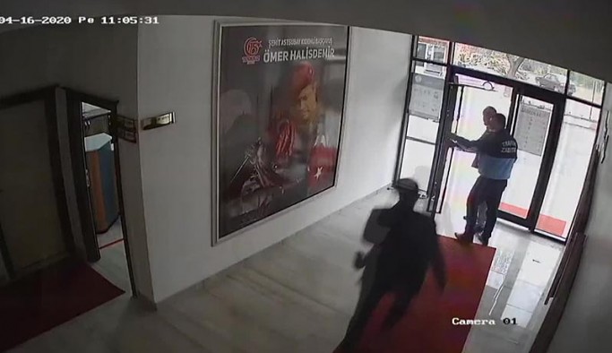 AKP'li başkanı belediyede bir yurttaşı dövdü, görüntüleri mahkemeden sakladı