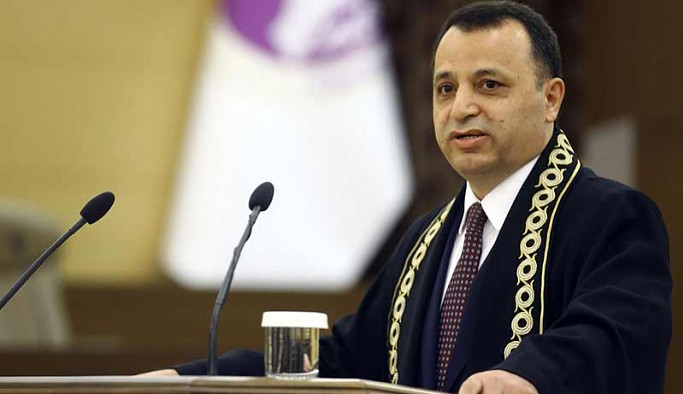 AYM Başkanı Arslan'dan yerel mahkemelerin direnme kararına tepki