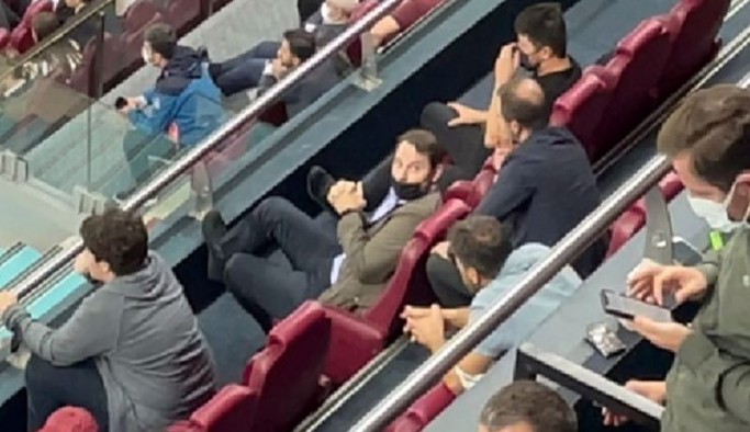 Berat Albayrak bu kez de maçta görüntülendi