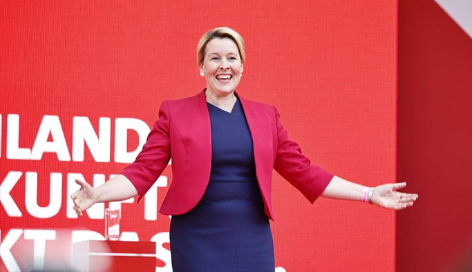 Berlin'i ilk defa bir kadın belediye başkanı yönetecek