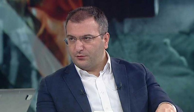 Cem Küçük'ün 'büyük' gafına Mahfi Eğilmez'den yanıt