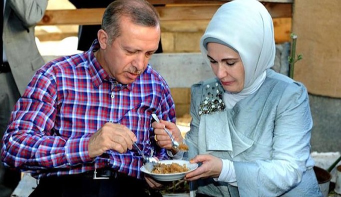 Emine Erdoğan'ın yemek kitabına bütçeden 1 milyona liraya yakın para harcandı
