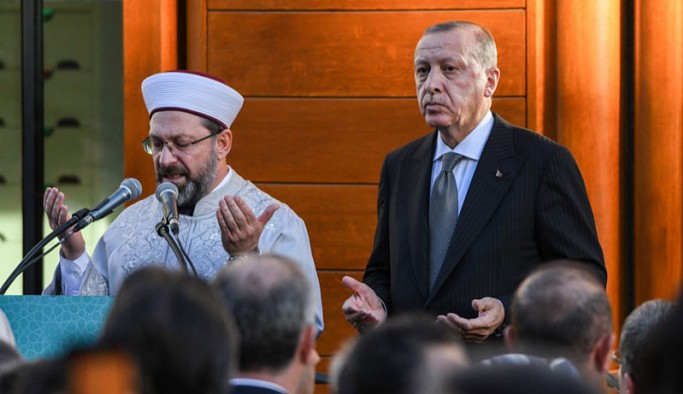 Erdoğan'ın işaretinden sonra Diyanet'ten 'fahiş fiyat' hutbesi
