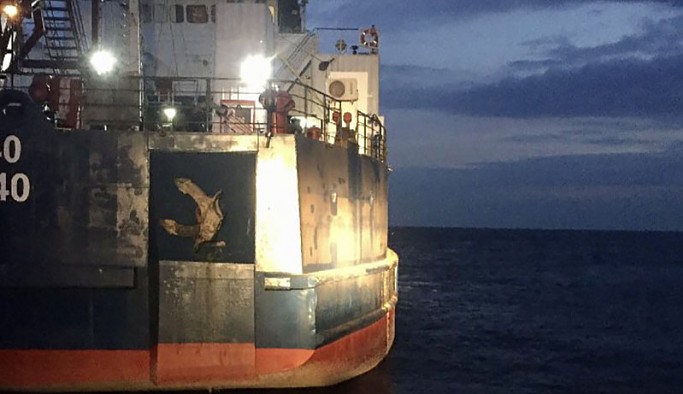 İstanbul Boğazı’nda 2 kuruyük gemisi çarpıştı