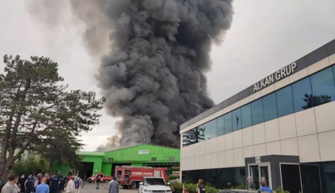 İstanbul Şile'de fabrikada patlama sonrası yangın: 'Havai fişek deposu' iddiası