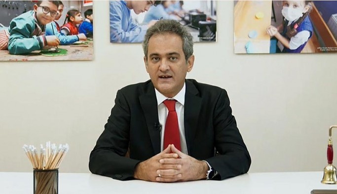 Milli Eğitim Bakanı Özer: Kapatılan sınıf sayısındaki artış gayet doğal çünkü vaka sayıları artıyor