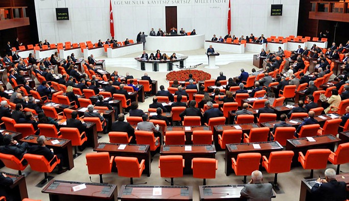 4 milletvekilinin dokunulmazlık fezlekeleri Meclis'te
