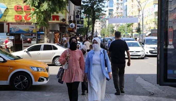 HDP seçmenin yüzde 96,6'sı kadınların siyasete katılımını destekliyor