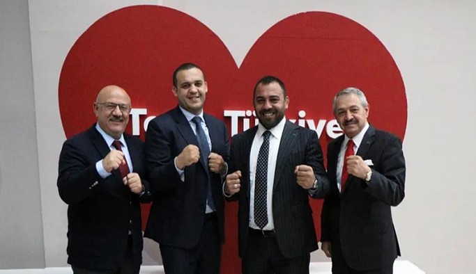 'Kadınlar' turnuvasını 'erkekler' tanıttı