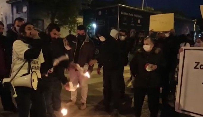 Kocaeli'de zamlardan bunalan halk gece eylemi yaptı, faturaları yaktı